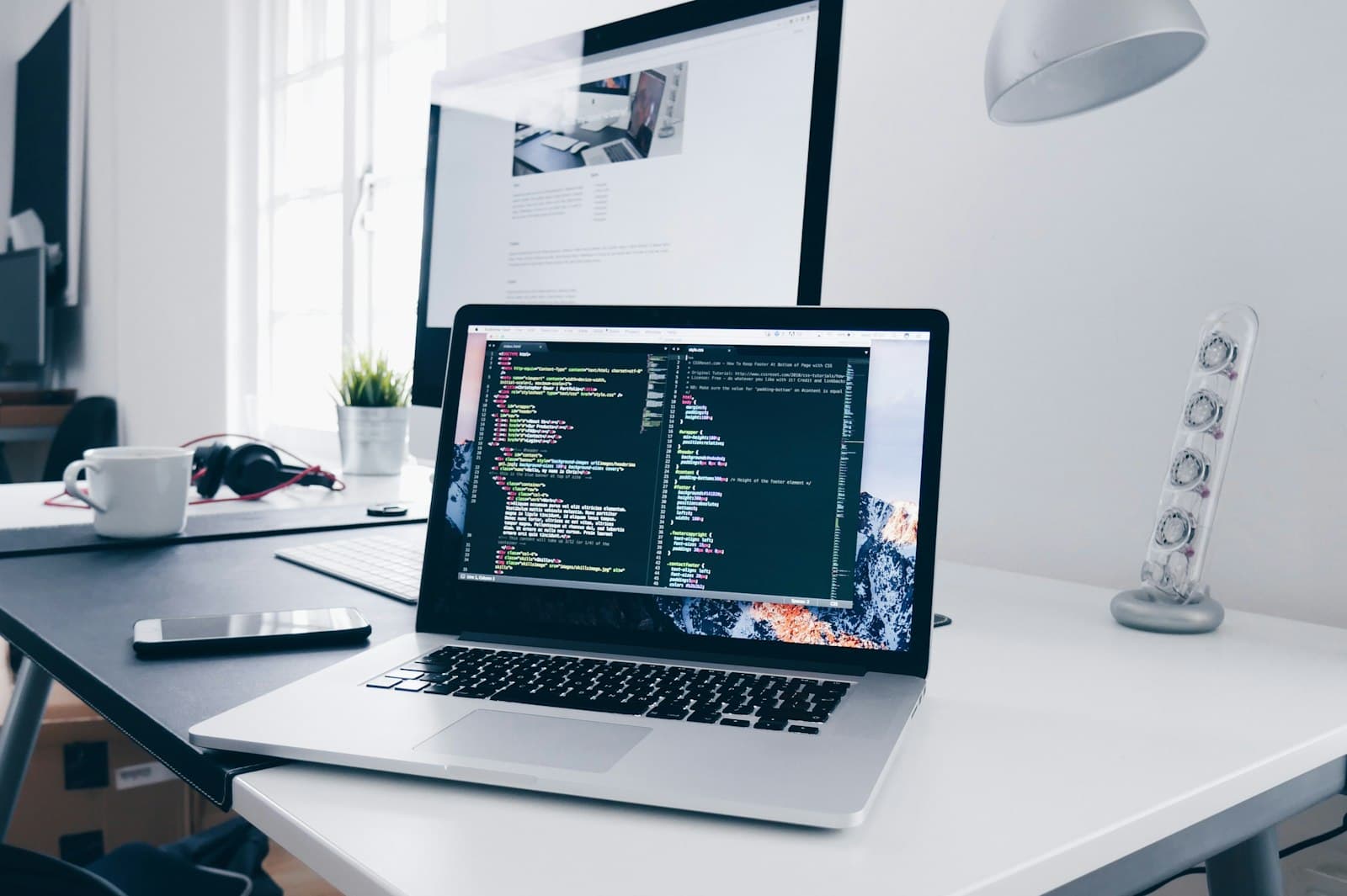 Designing Fast Next.js Interfaces That Convert cover